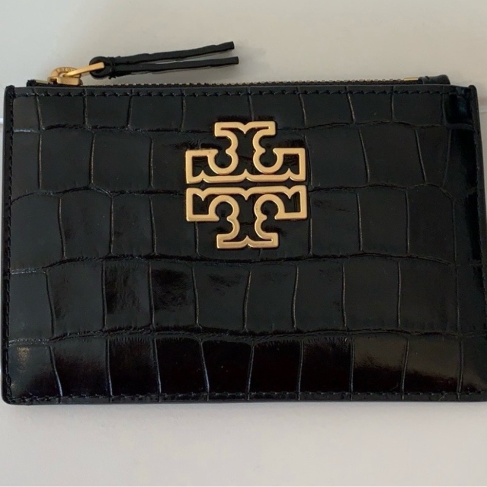 Tory Burch  Britton stylish  black croc zip card case/ wallet . NWOT. Sharp!